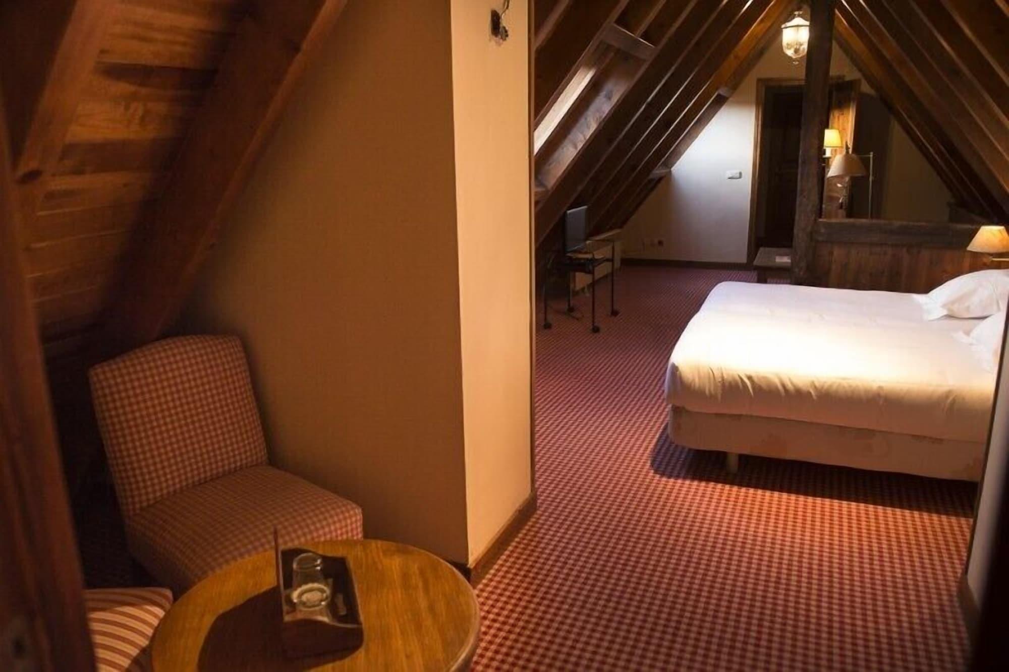 Hotel Chalet Bassibe Baqueira Beret Bagian luar foto