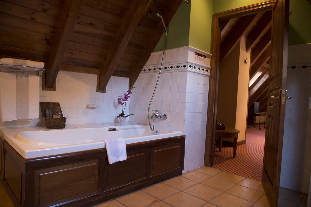 Hotel Chalet Bassibe Baqueira Beret Bagian luar foto