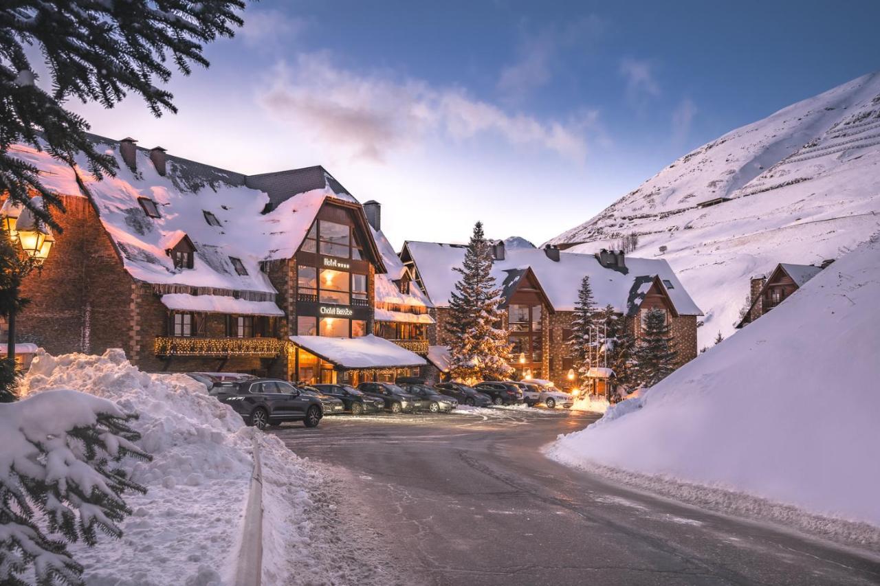 Hotel Chalet Bassibe Baqueira Beret Bagian luar foto