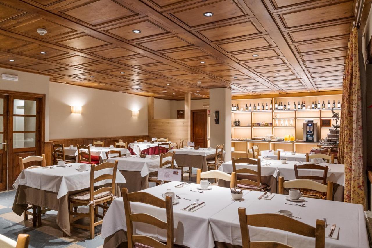Hotel Chalet Bassibe Baqueira Beret Bagian luar foto