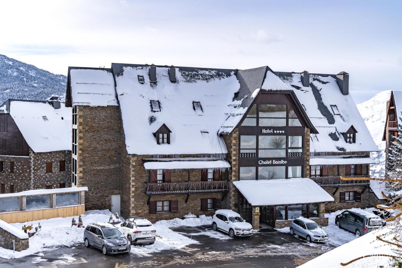 Hotel Chalet Bassibe Baqueira Beret Bagian luar foto