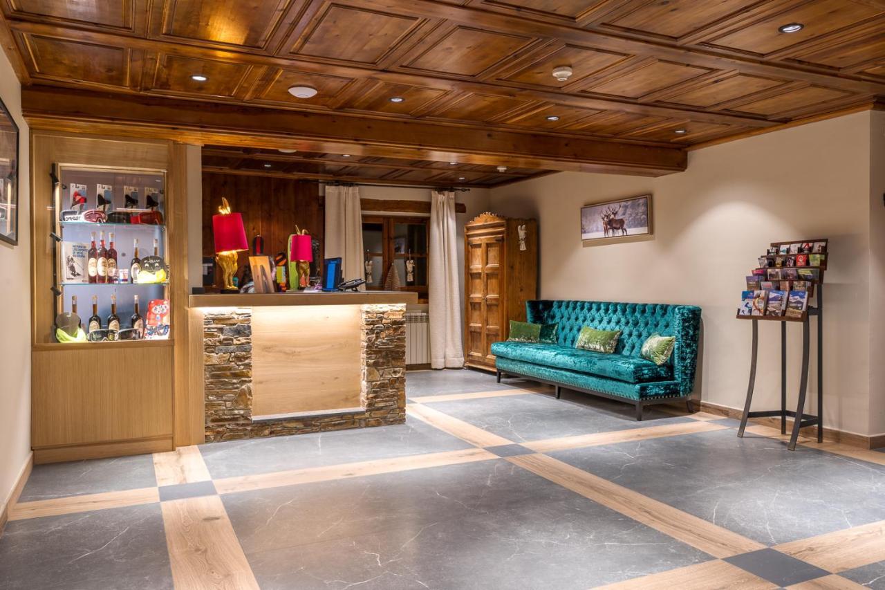 Hotel Chalet Bassibe Baqueira Beret Bagian luar foto