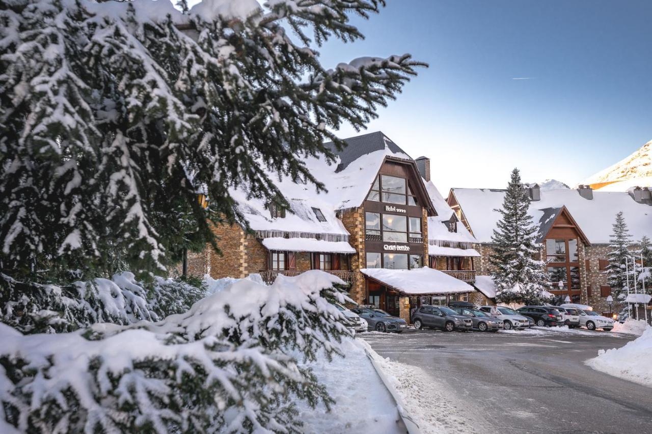 Hotel Chalet Bassibe Baqueira Beret Bagian luar foto