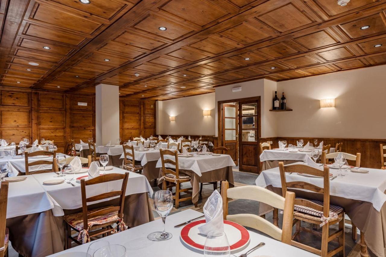 Hotel Chalet Bassibe Baqueira Beret Bagian luar foto
