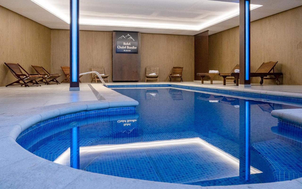 Hotel Chalet Bassibe Baqueira Beret Bagian luar foto