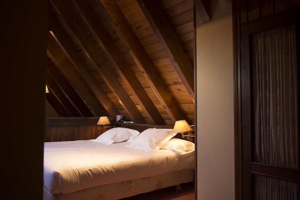 Hotel Chalet Bassibe Baqueira Beret Bagian luar foto